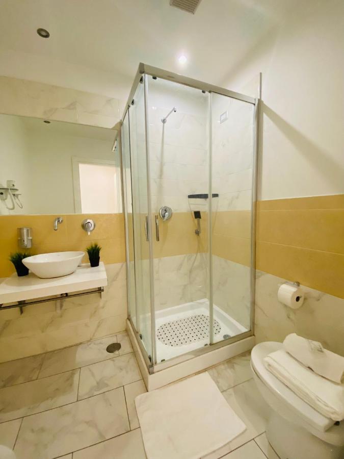 Habitación Familiar con baño privado